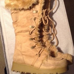 Womens boots Bamboo Brand Size 6